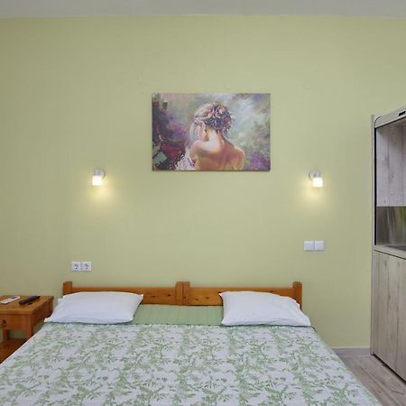 Αlexandros Apartment Votsi  Екстер'єр фото