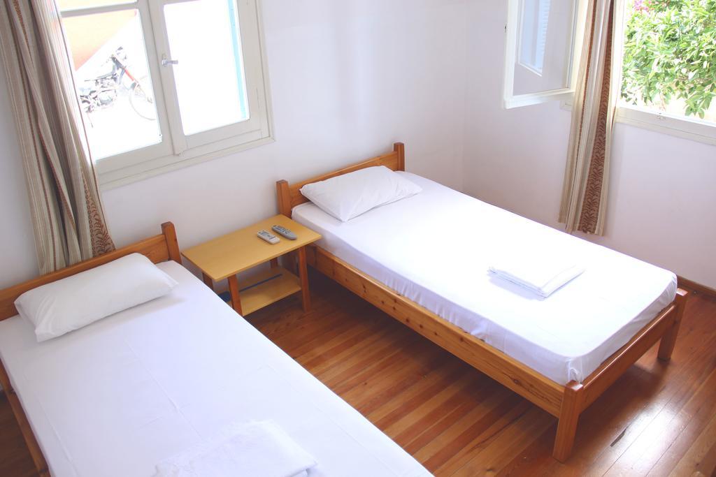 Αlexandros Apartment Votsi  Екстер'єр фото