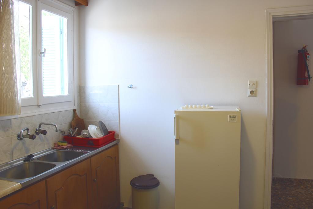 Αlexandros Apartment Votsi  Екстер'єр фото
