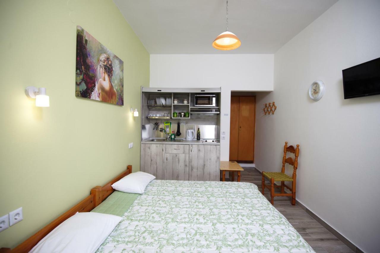 Αlexandros Apartment Votsi  Екстер'єр фото